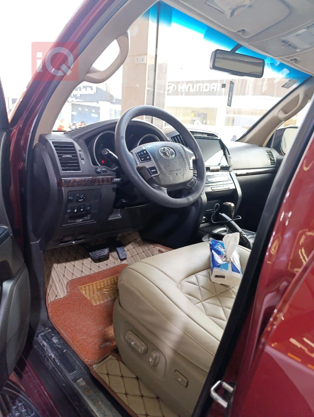 تويوتا لاندكروزر